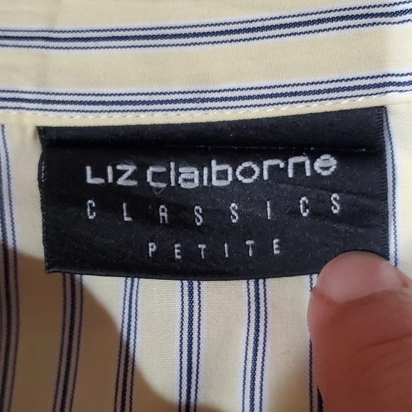 Liz Claiborne Button Up Shirt - Picture 3 of 4